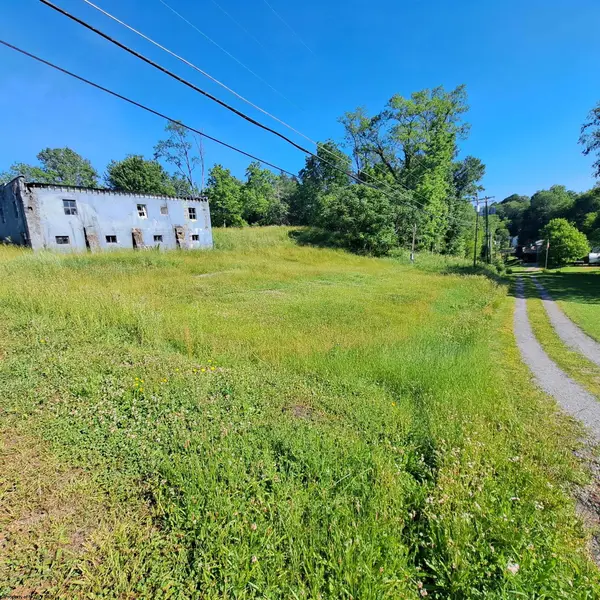 140 Locust Avenue, Masontown, WV 26542