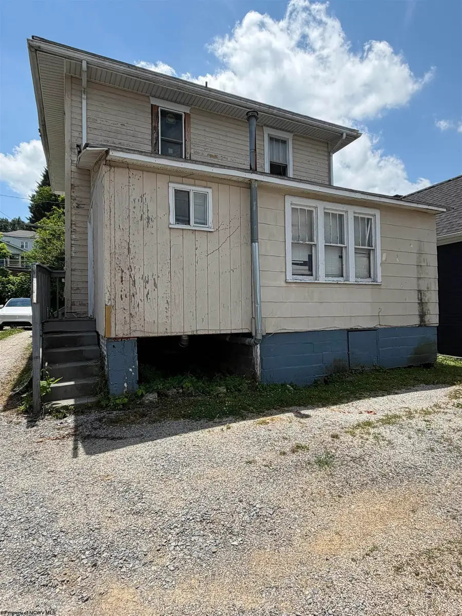 208 Dunkard Avenue, Westover, WV 26501 - #3