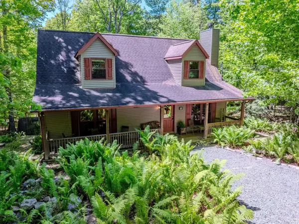 206 Columbine Circle, Terra Alta, WV 26764
