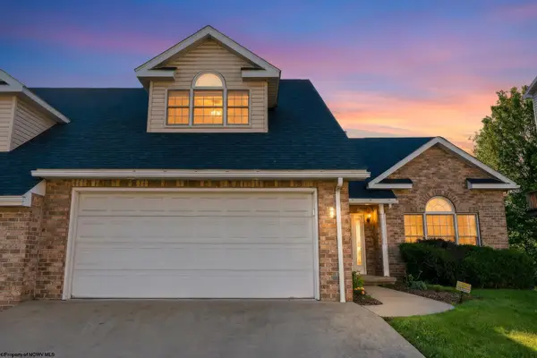 1011 SAINT PAULS Lane, Morgantown, WV 26505