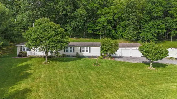 93 Brooke Drive, Grafton, WV 26354