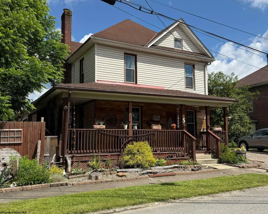 15 Locust Street, Elkins, WV 26241 - #2