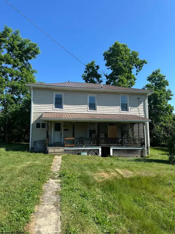 228 Graham Street, Grafton, WV 26354
