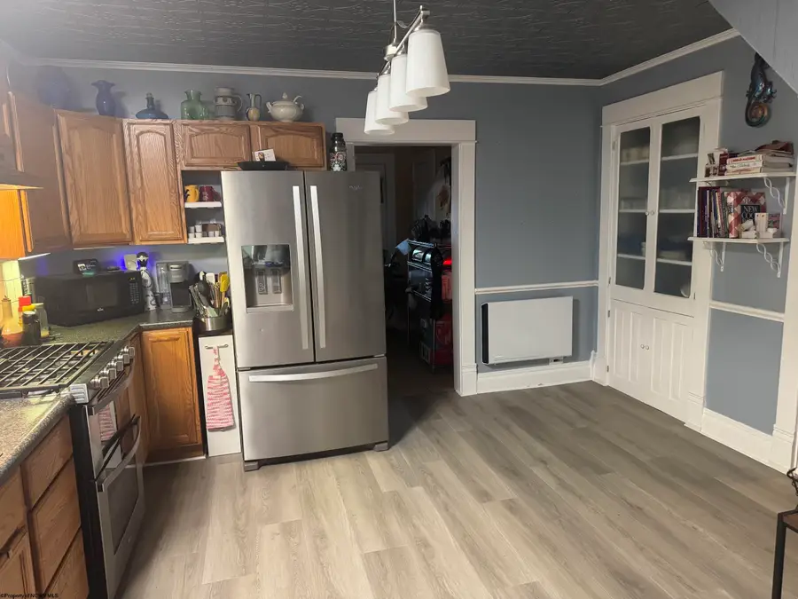 67 W Park Avenue, Westover, WV 26501 - #2