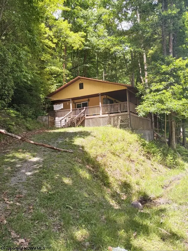 749 Middlefork River Campground Road, Buckhannon, WV 26201