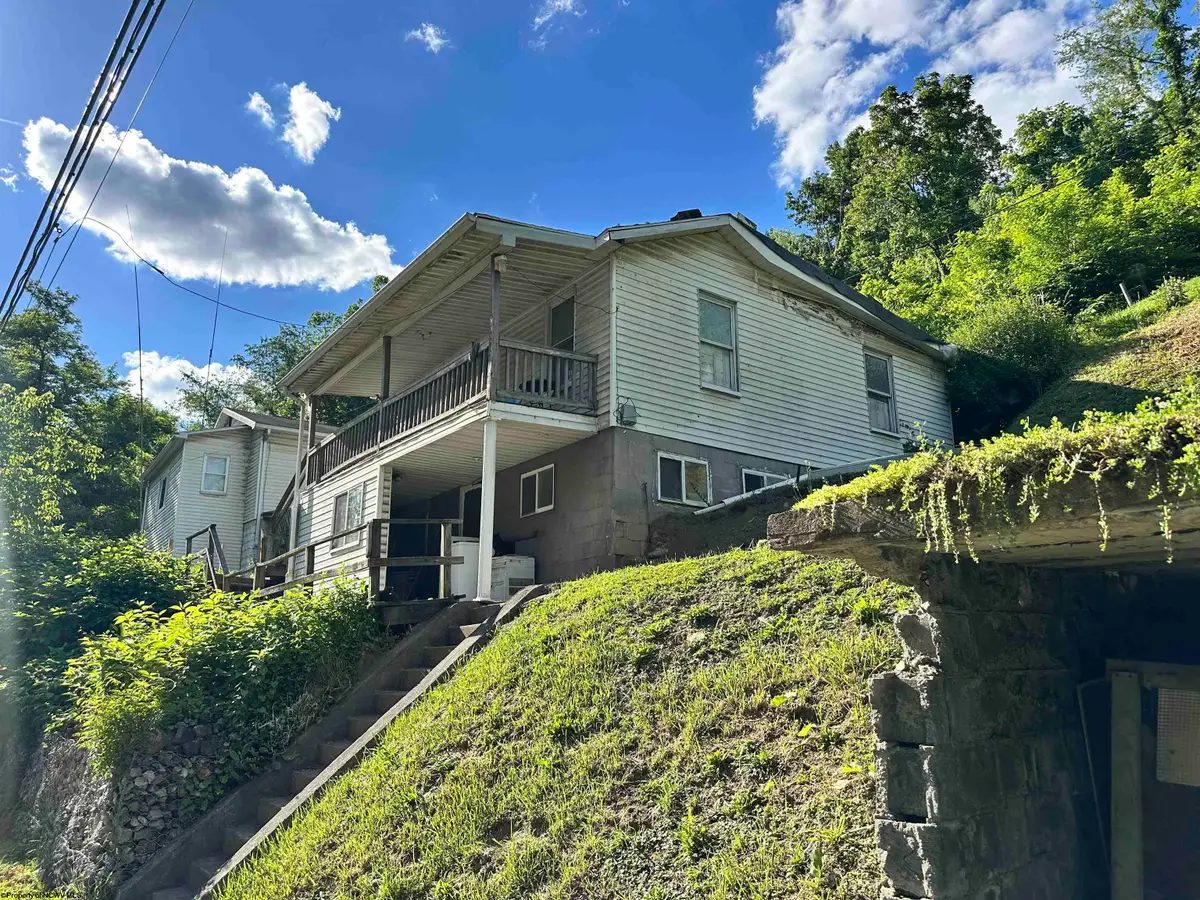 226 Mason Dixon Highway, Maidsville, WV 26541 - #1