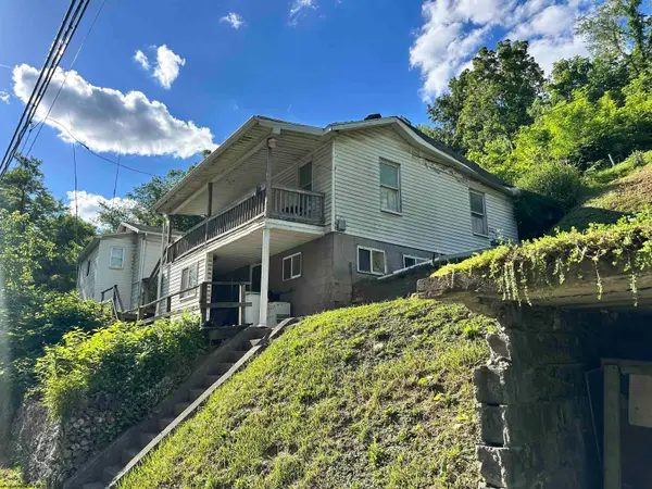 226 Mason Dixon Highway, Maidsville, WV 26541