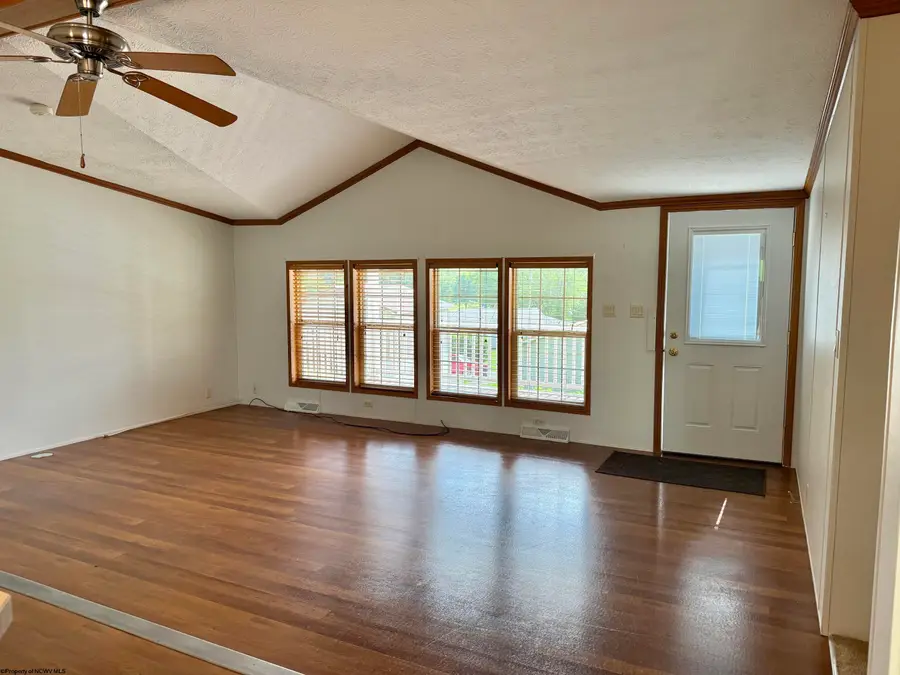 44 Fifth Street, Hendricks, WV 26271 - #3