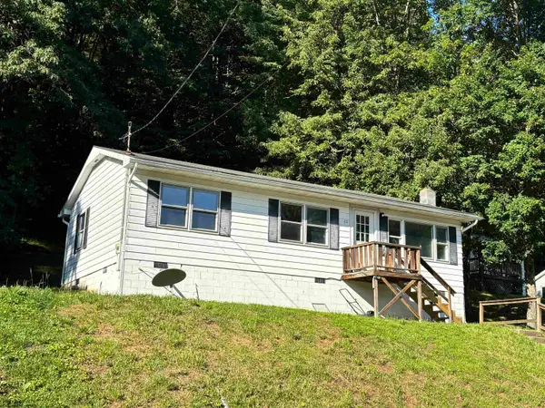 92 Anglin Run Drive, Philippi, WV 26416