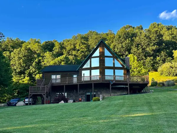 674 Lakeview Drive, Horner, WV 26372