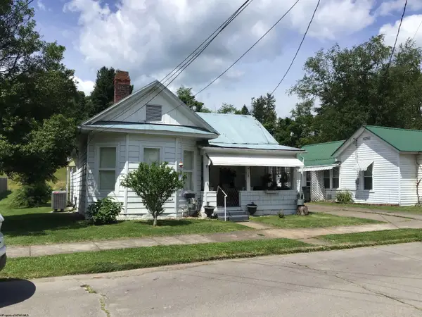 19 Pinnell Street, Buckhannon, WV 26201