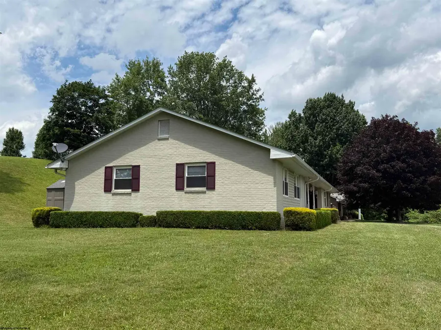 719 James Street, Bridgeport, WV 26330 - #2