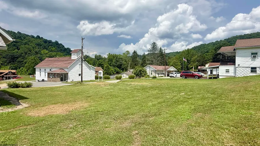 1095 PARKVIEW Road, Grafton, WV 26354 - #3