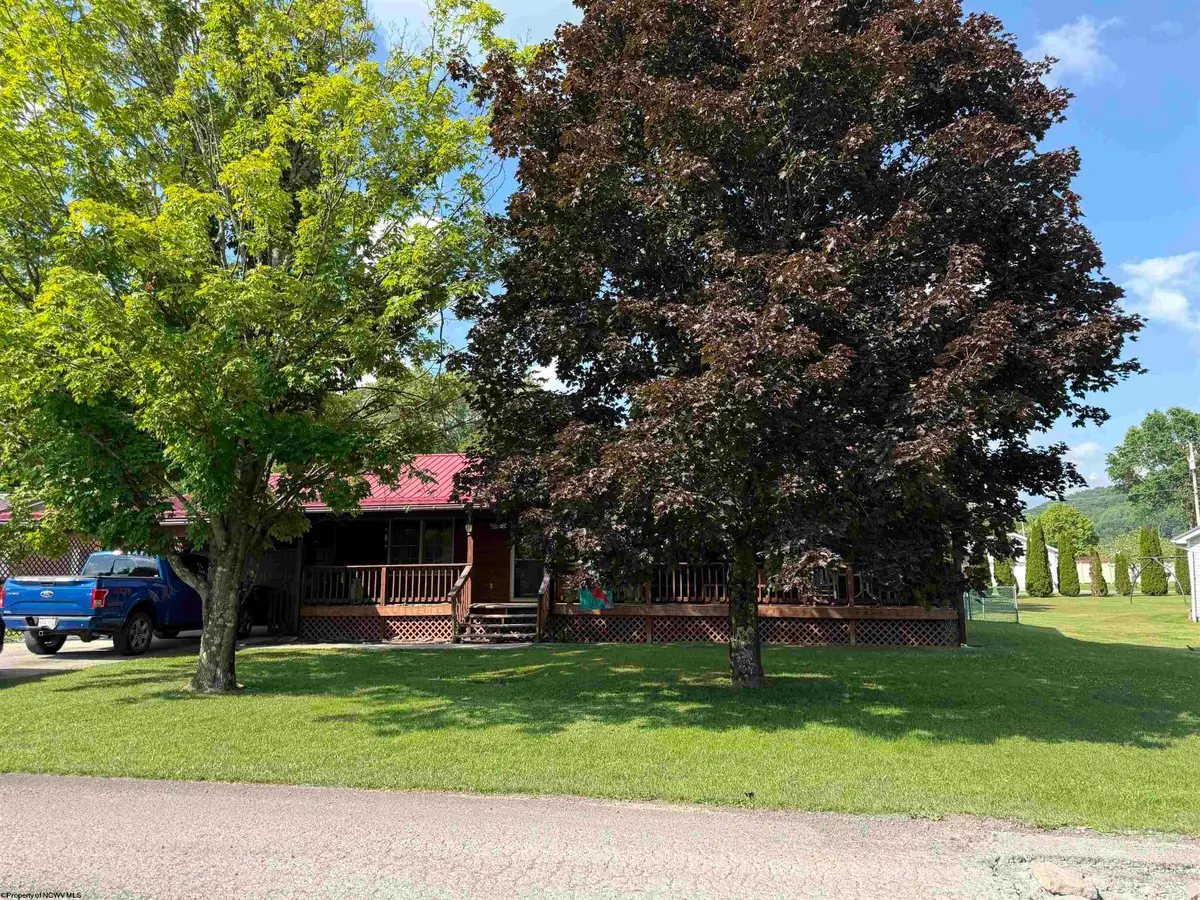 26 Macintosh Loop, Elkins, WV 26241 - #1