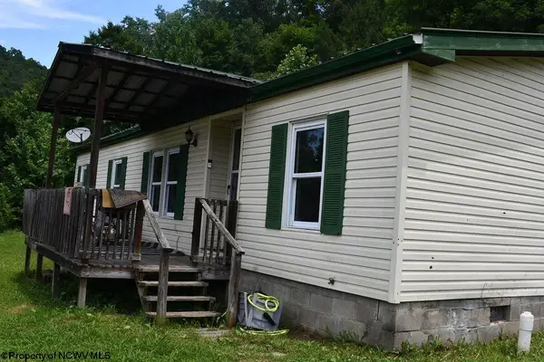 7105 & 7177 Price Branch Road, Danville, WV 25053