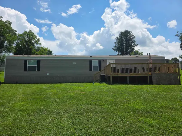 112 Needle Lane, Montana Mines, WV 26586