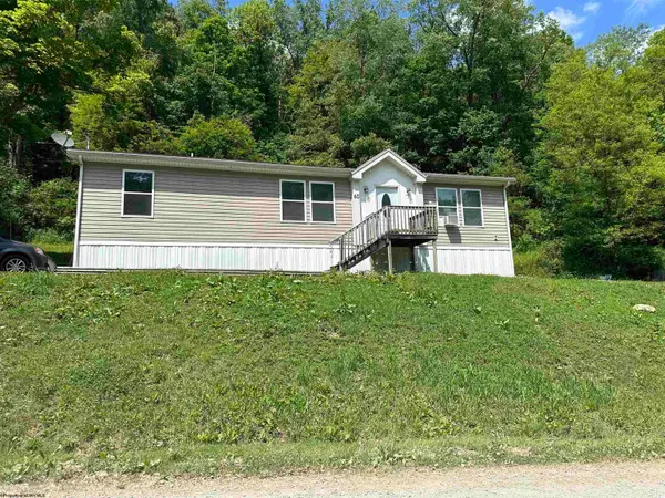 60 Craig Run Road, Rivesville, WV 26588