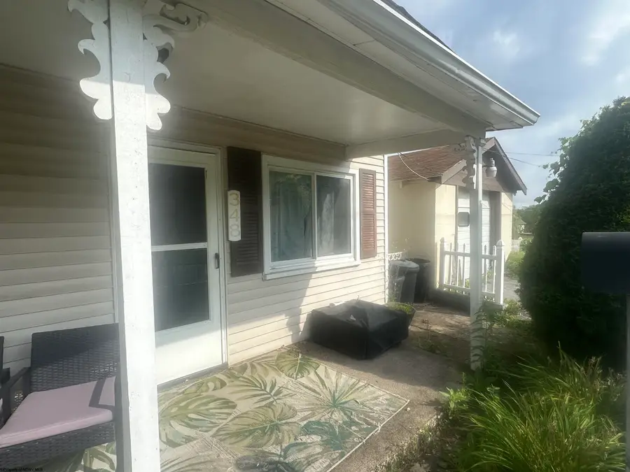 348 Lincoln Street, Fairmont, WV 26554 - #3