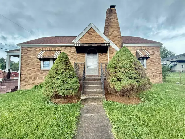899 Country Club Road, Fairmont, WV 26554