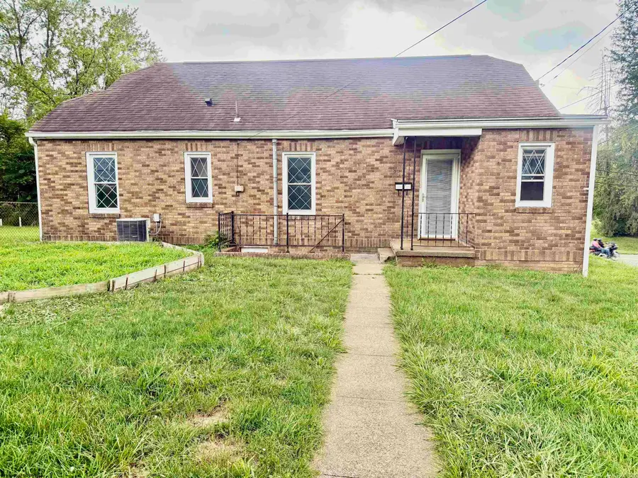 899 Country Club Road, Fairmont, WV 26554 - #2