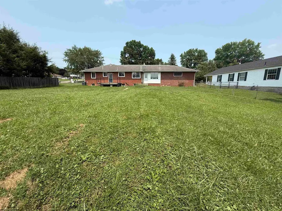 909 Johnson Avenue, Bridgeport, WV 26330 - #2