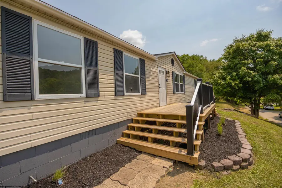 766 Oak Street, Bridgeport, WV 26330 - #2