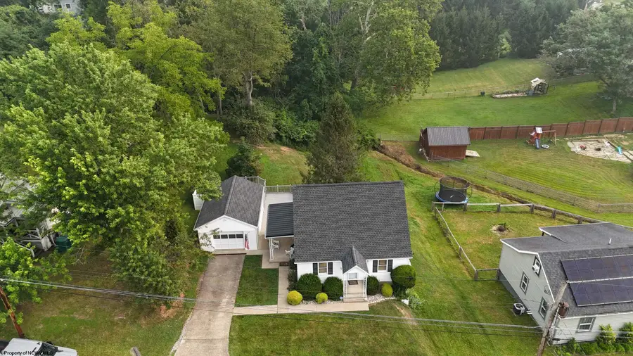 122 E Smith Street, Bridgeport, WV 26330 - #2