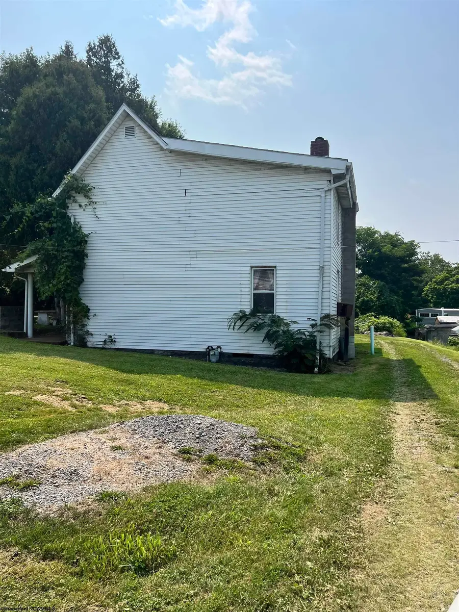 204 Monongahela Avenue, Westover, WV 26501 - #3