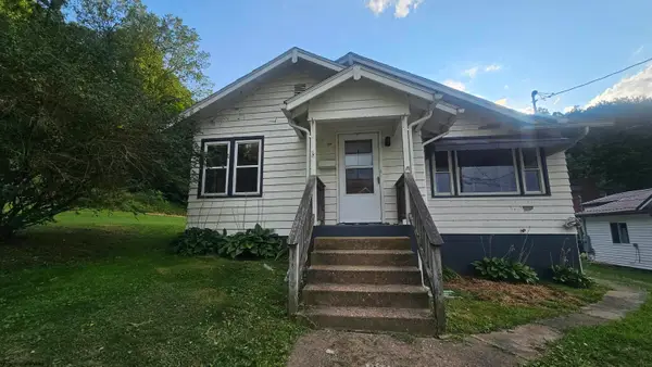389 Monroe Avenue, Weston, WV 26452