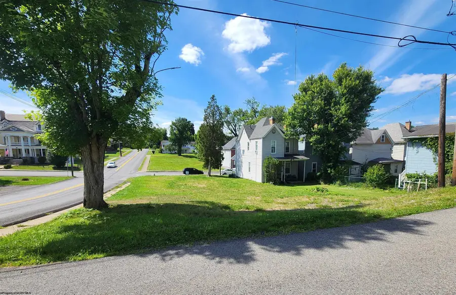 609 7th Street, Fairmont, WV 26554 - #2