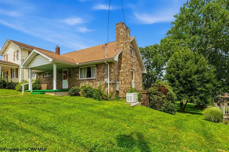 602 Ohio Avenue, Fairmont, WV 26554 - #2