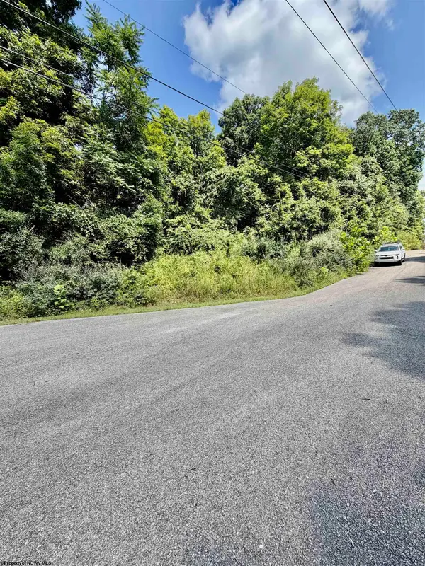 212 Stoney Lane, Morgantown, WV 26508
