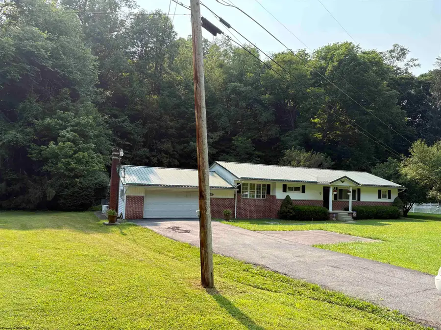 1726 Flaggy Meadow Road, Mannington, WV 26582 - #2