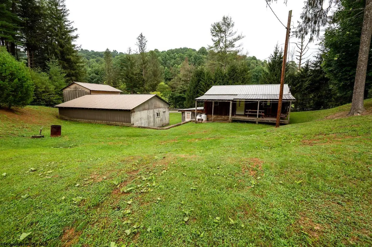 7816 Husky Highway, Mannington, WV 26582 - #1