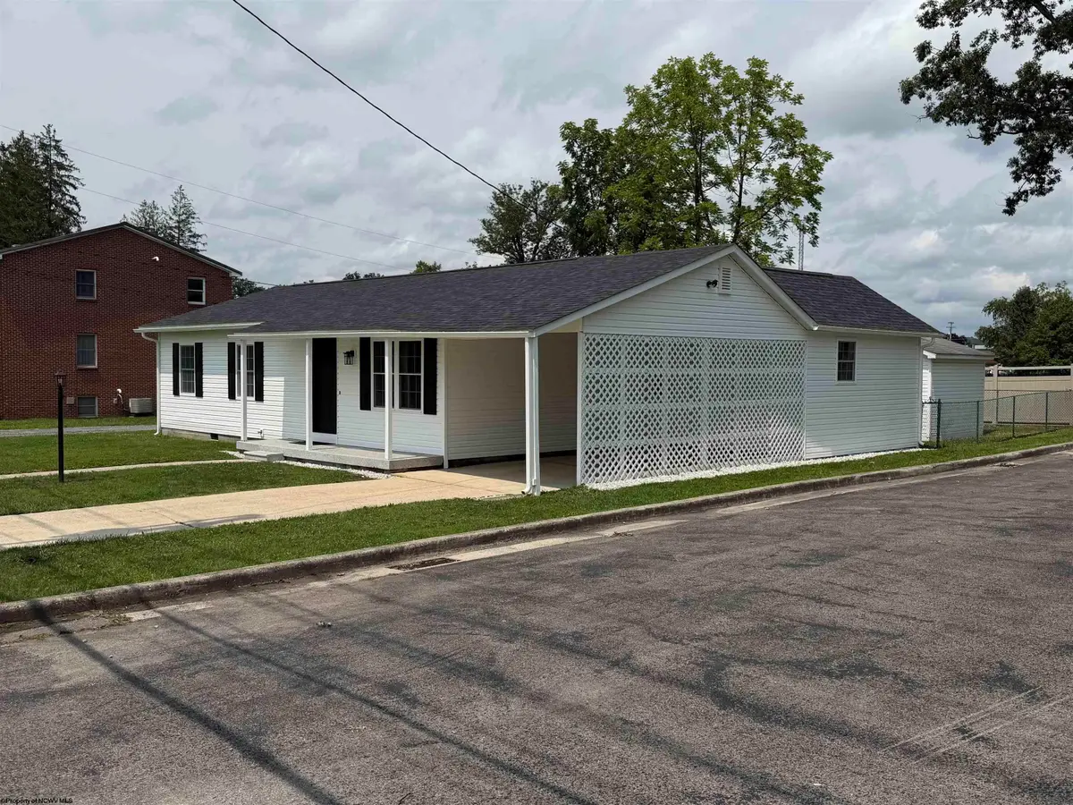 706 W Central Street, Elkins, WV 26241 - #1