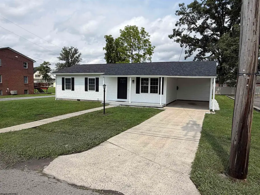 706 W Central Street, Elkins, WV 26241 - #2