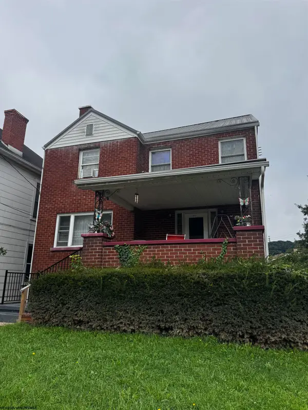425 Center Avenue, Weston, WV 26452