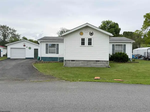 42 Gate Lane, Elkins, WV 26241