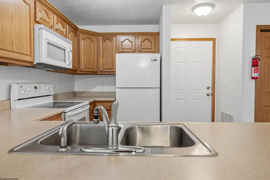 323 Creekside Drive, Morgantown, WV 26508 - #2
