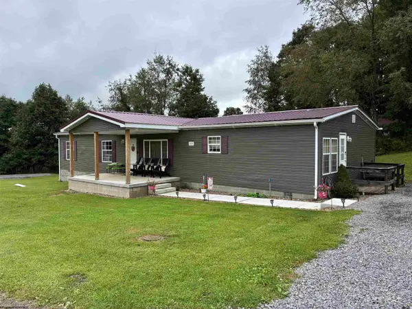28 Cedar Meadows Circle, Reedsville, WV 26547