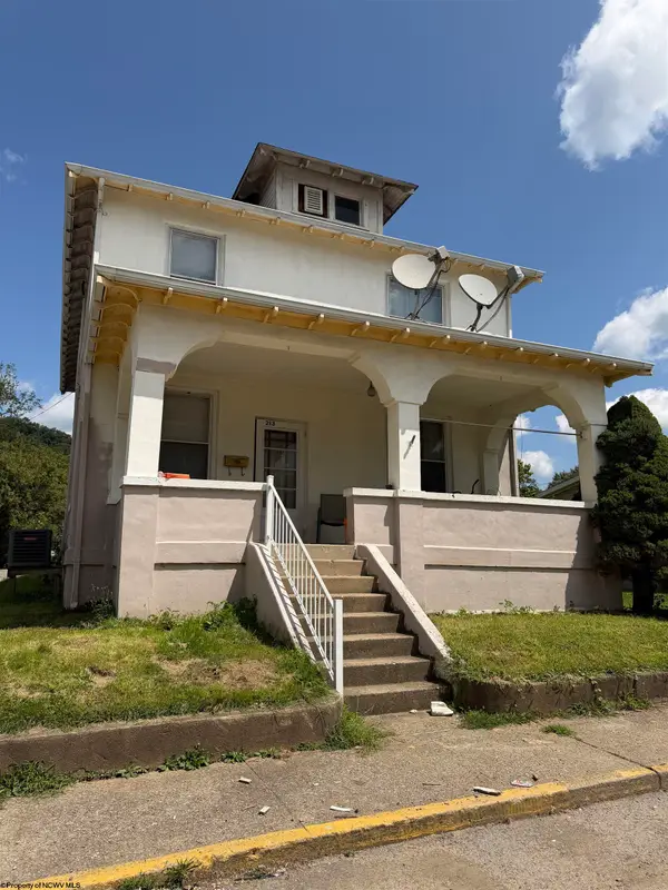 213 E 5th Street, Weston, WV 26452