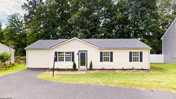 69 Woodside Drive, Bridgeport, WV 26330