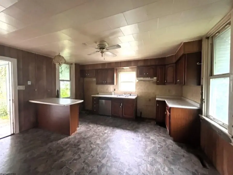 234 Dunn Avenue, Fairmont, WV 26554 - #3