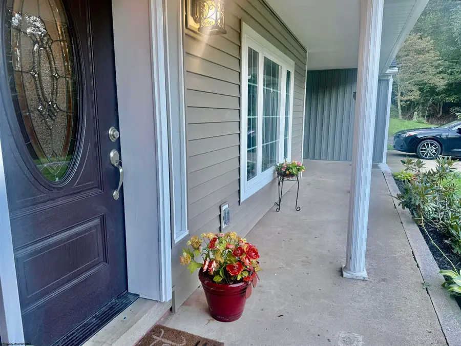 422 Camden Avenue, Monongah, WV 26554 - #2
