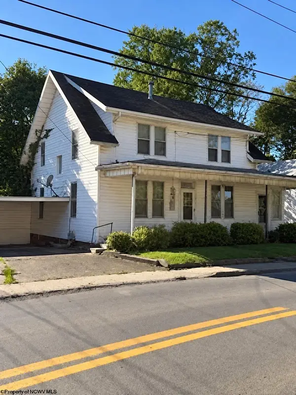 124 S Main Avenue, Weston, WV 26452-0001