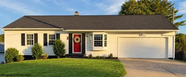 1614 Crestmont Circle, Fairmont, WV 26554
