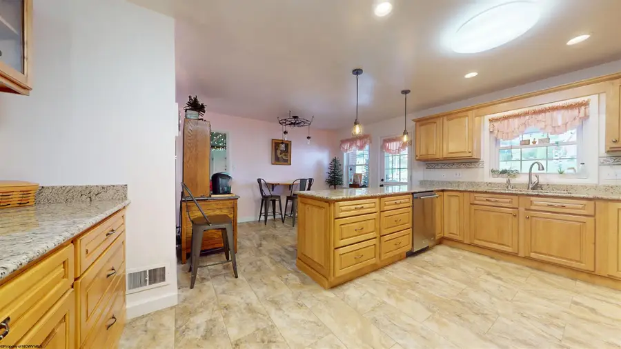 1 Circle Drive, Fairmont, WV 26554 - #3