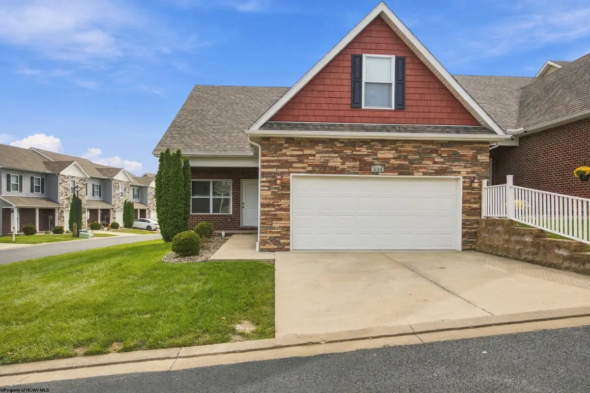 524 Persimmon Lane, Bridgeport, WV 26330 - #1