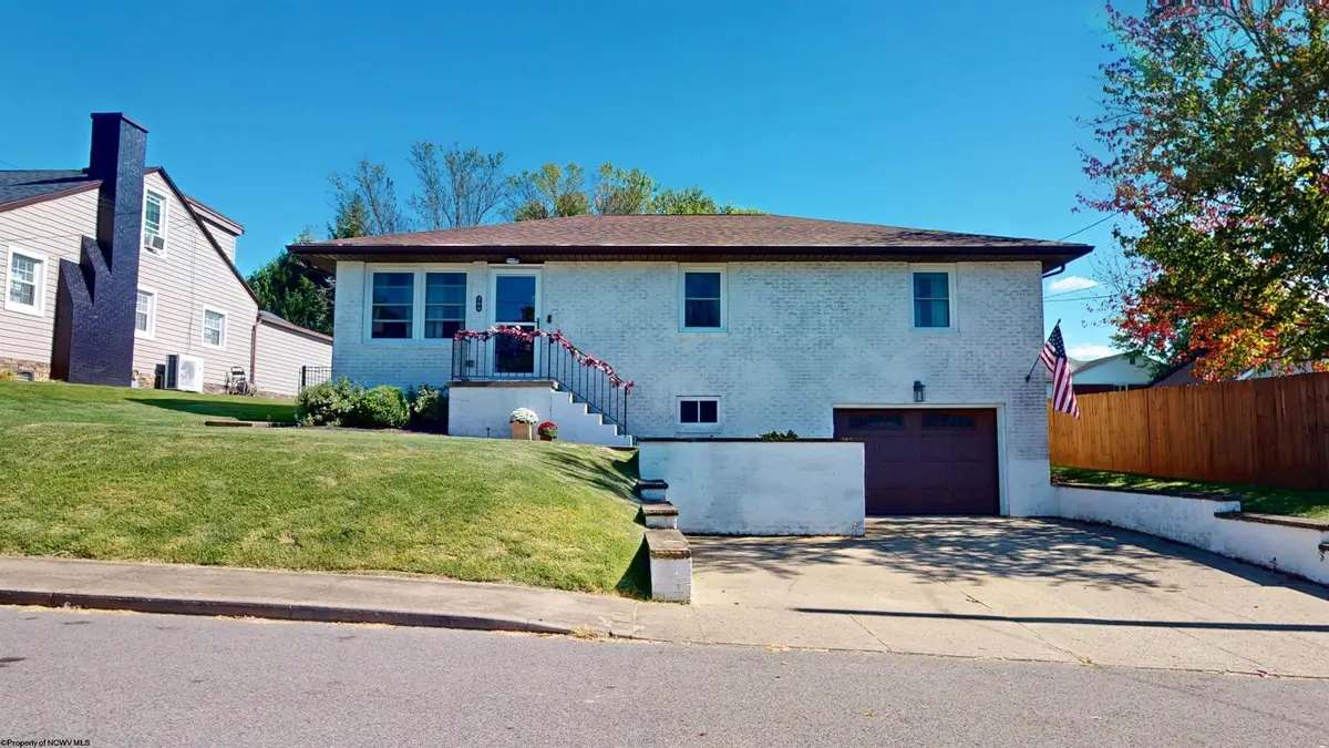 208 Pennsylvania Avenue, Bridgeport, WV 26330 - #1