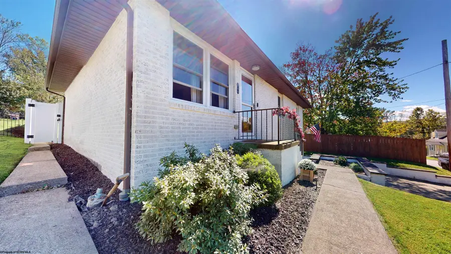 208 Pennsylvania Avenue, Bridgeport, WV 26330 - #3